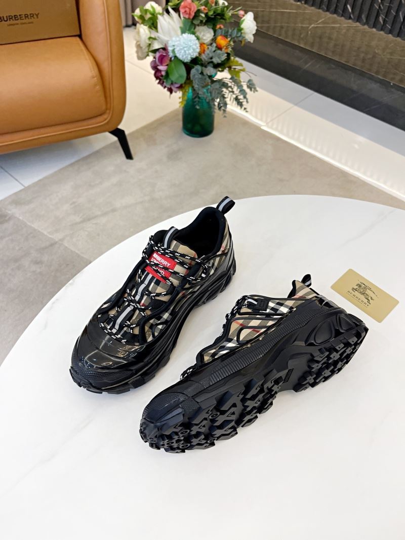 Burberry Low Shoes